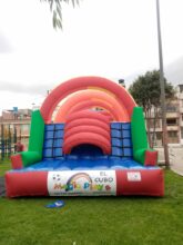 CARRERA DE OBSTÁCULOS INFLABLE EL CIRCUITO MÁGICO