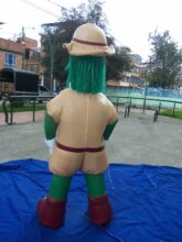 RÉPLICA INFLABLE CAMINANTE CACTUS