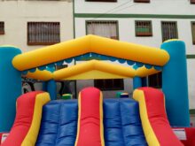 CASTILLO INFLABLE DOBLE DESLIZADERO