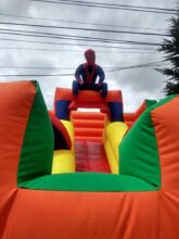 TOBOGÁN INFLABLE HOMBRE ARAÑA